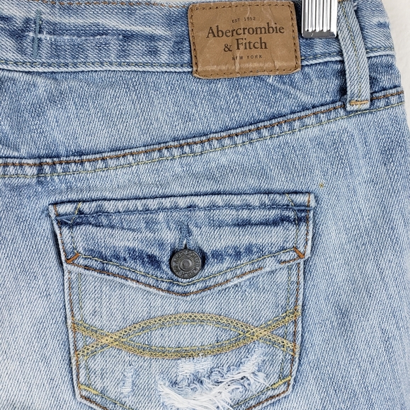 Abercrombie & Fitch Light Denim Shorts - Picture 3 of 4